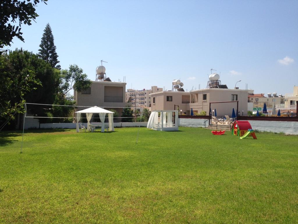 Constantaras Apartments Протарас Екстериор снимка